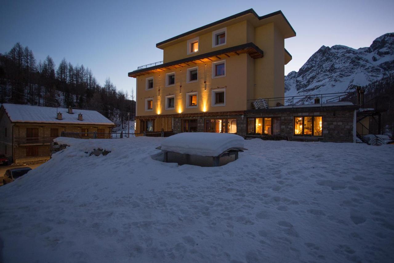 Apartments Suites Lac Bleu Breuil-Cervinia Exterior photo