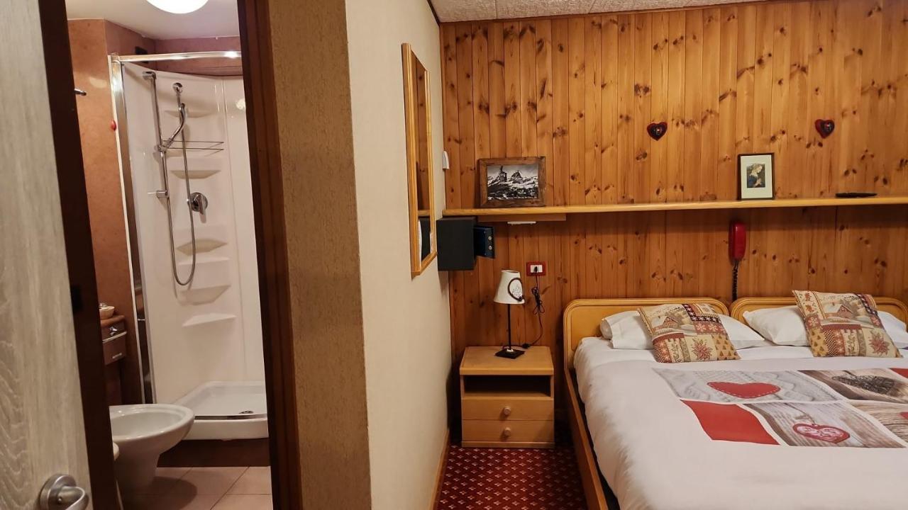 Apartments Suites Lac Bleu Breuil-Cervinia Exterior photo